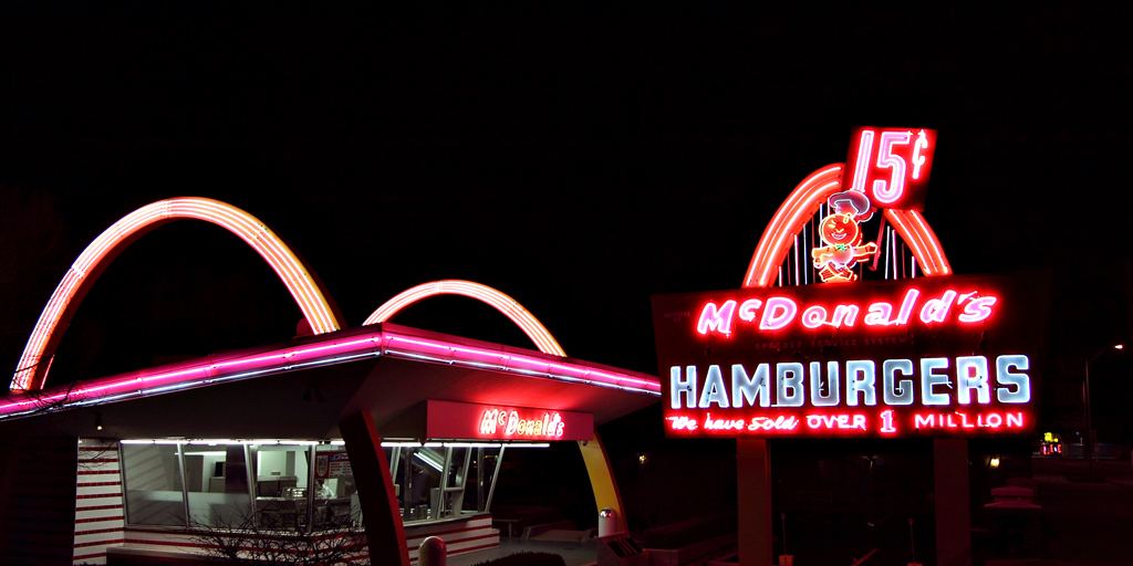 The red and white 1950s style McDonald's museum building in Des Plaines, Illinois